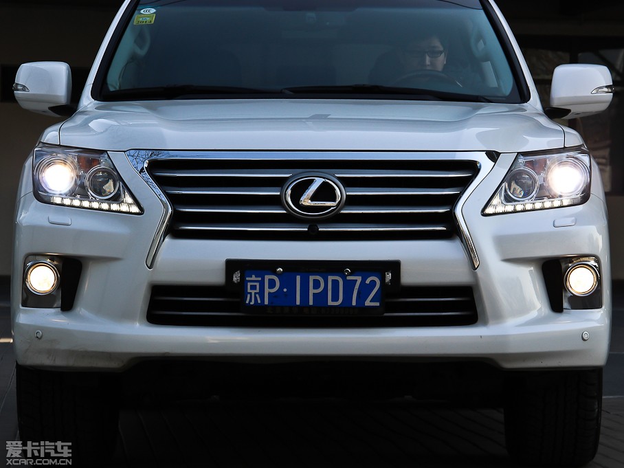 2013׿˹LX 570