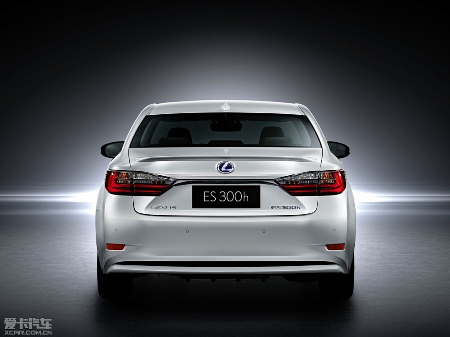 爱卡首页 汽车图片 雷克萨斯 雷克萨斯es 2015款300h 尊贵版  2019款