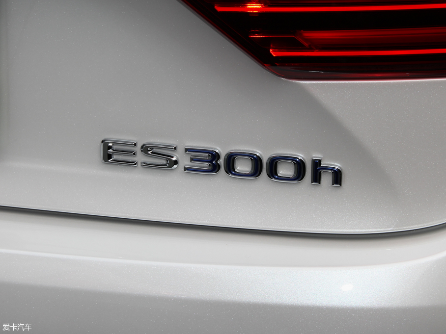 2015׿˹ES 300h 