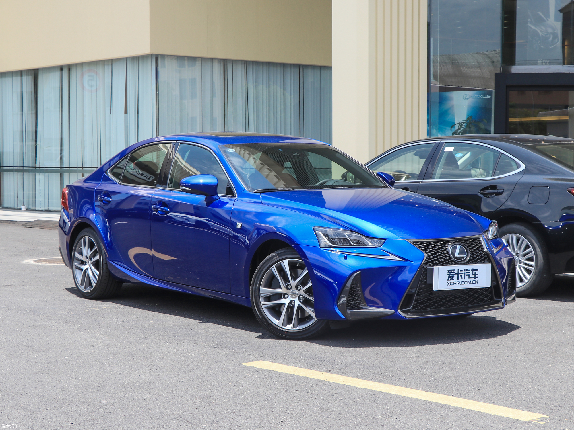【2017款雷克萨斯is300 f sport版_整体外观_12/1799张图片】_汽车