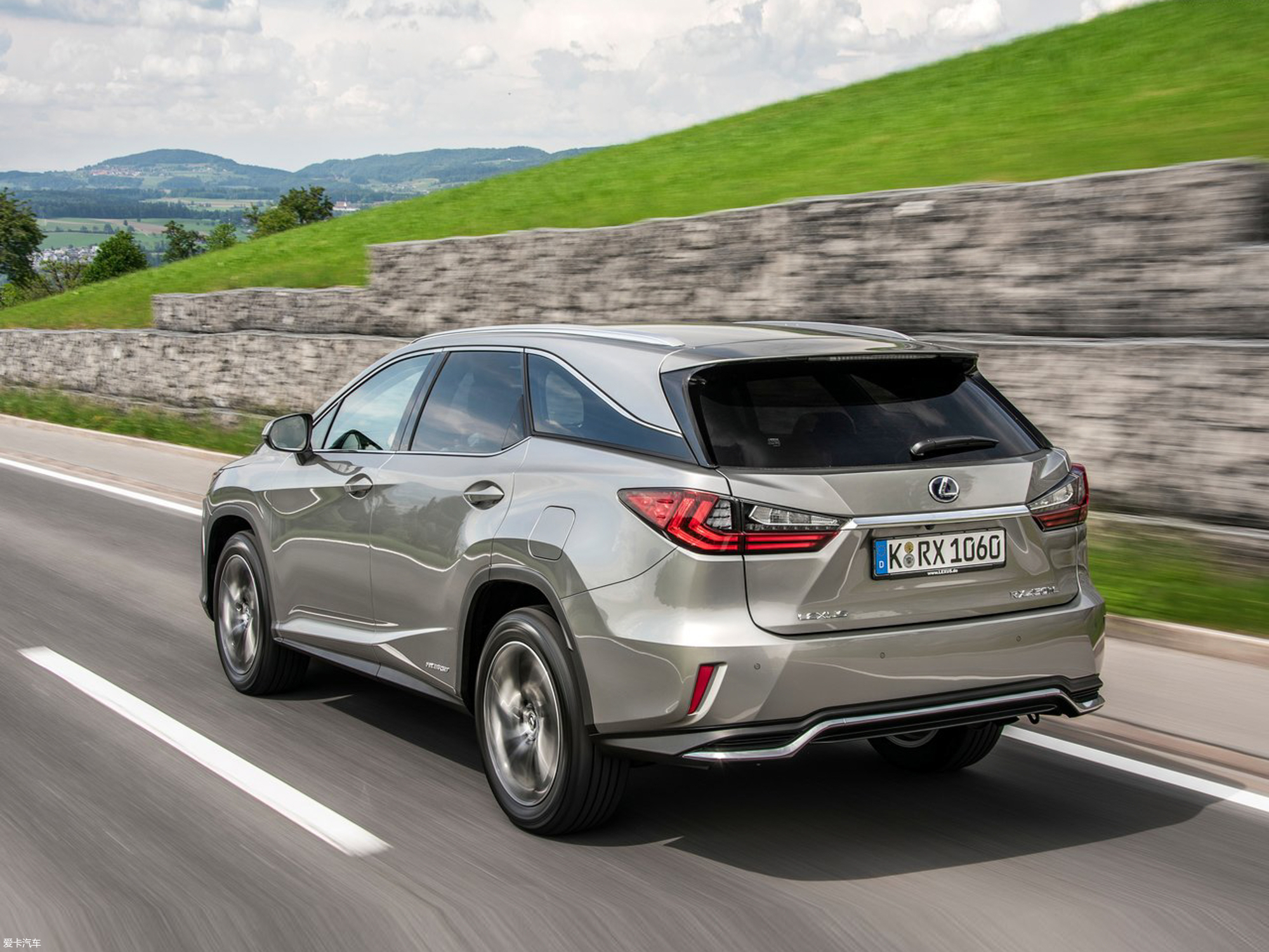 爱卡首页 汽车图片 雷克萨斯 雷克萨斯rx 2018款基本型  2018款