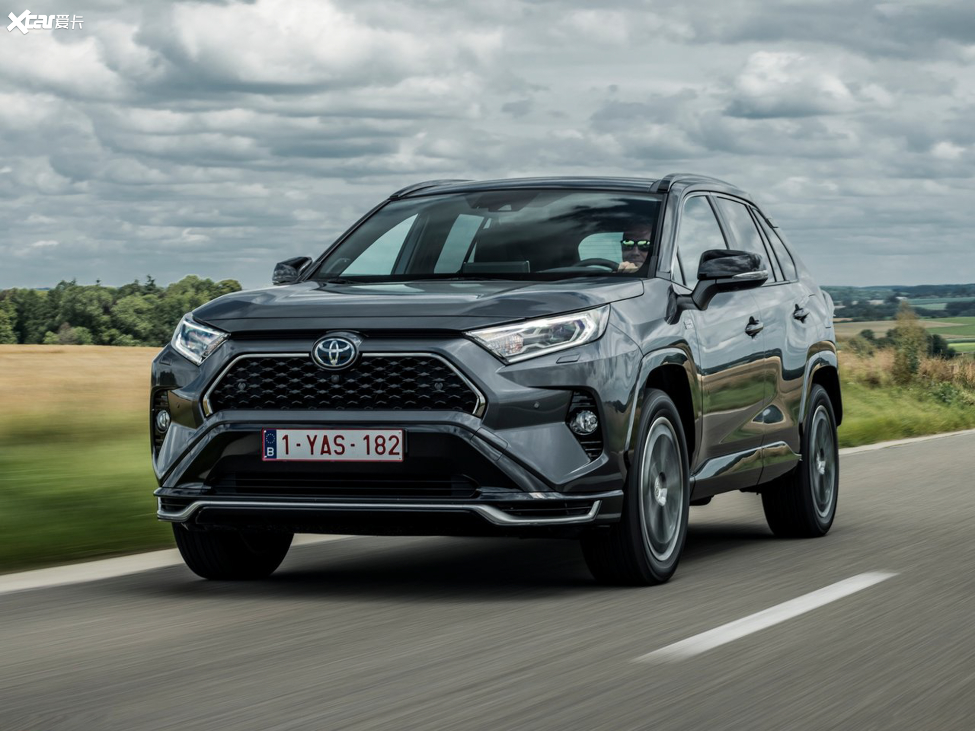 【2020款丰田rav4(进口)phv 日本版_整体外观_1/59张图片】_汽车图片