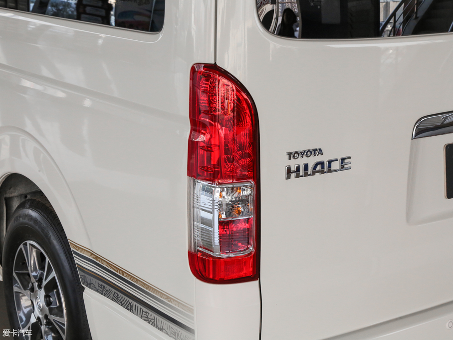 2011HIACE 2.7L 13Զ׼