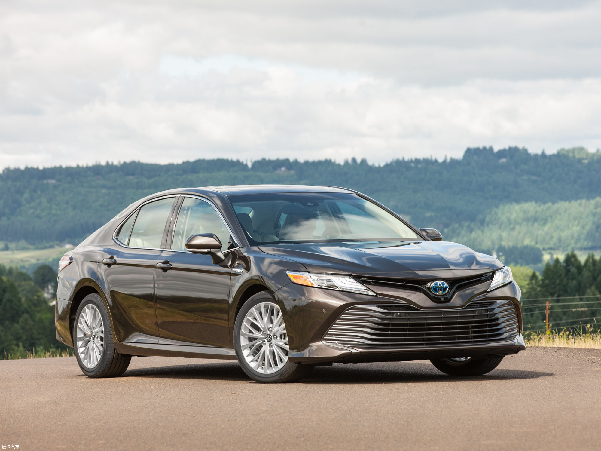 【2018款凯美瑞(海外)hle hev版_整体外观_192/426张图片】_汽车图片