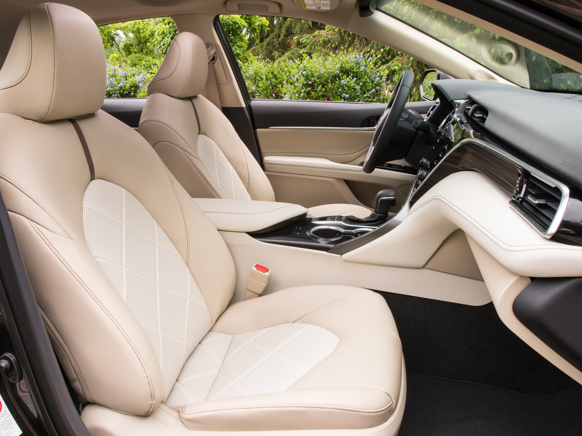 【2018款凯美瑞(海外)hle hev版_空间座椅_18/426张图片】_汽车图片