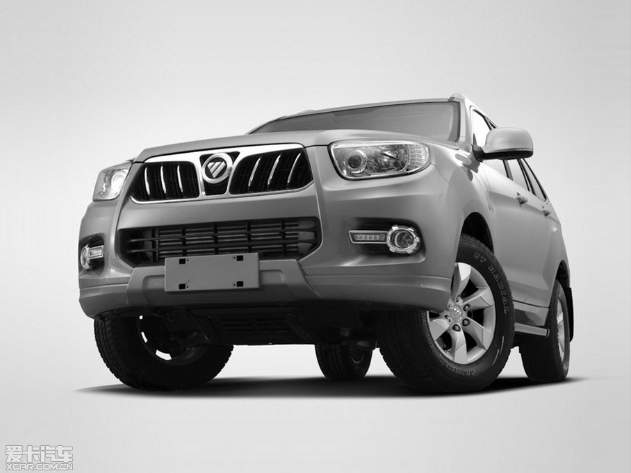 2015款萨瓦纳2.8t 四驱七座尊享版 柴油