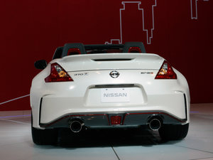 2015Nismo Roadster 