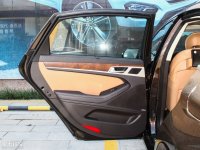 �ռ����νݶ�˹�����