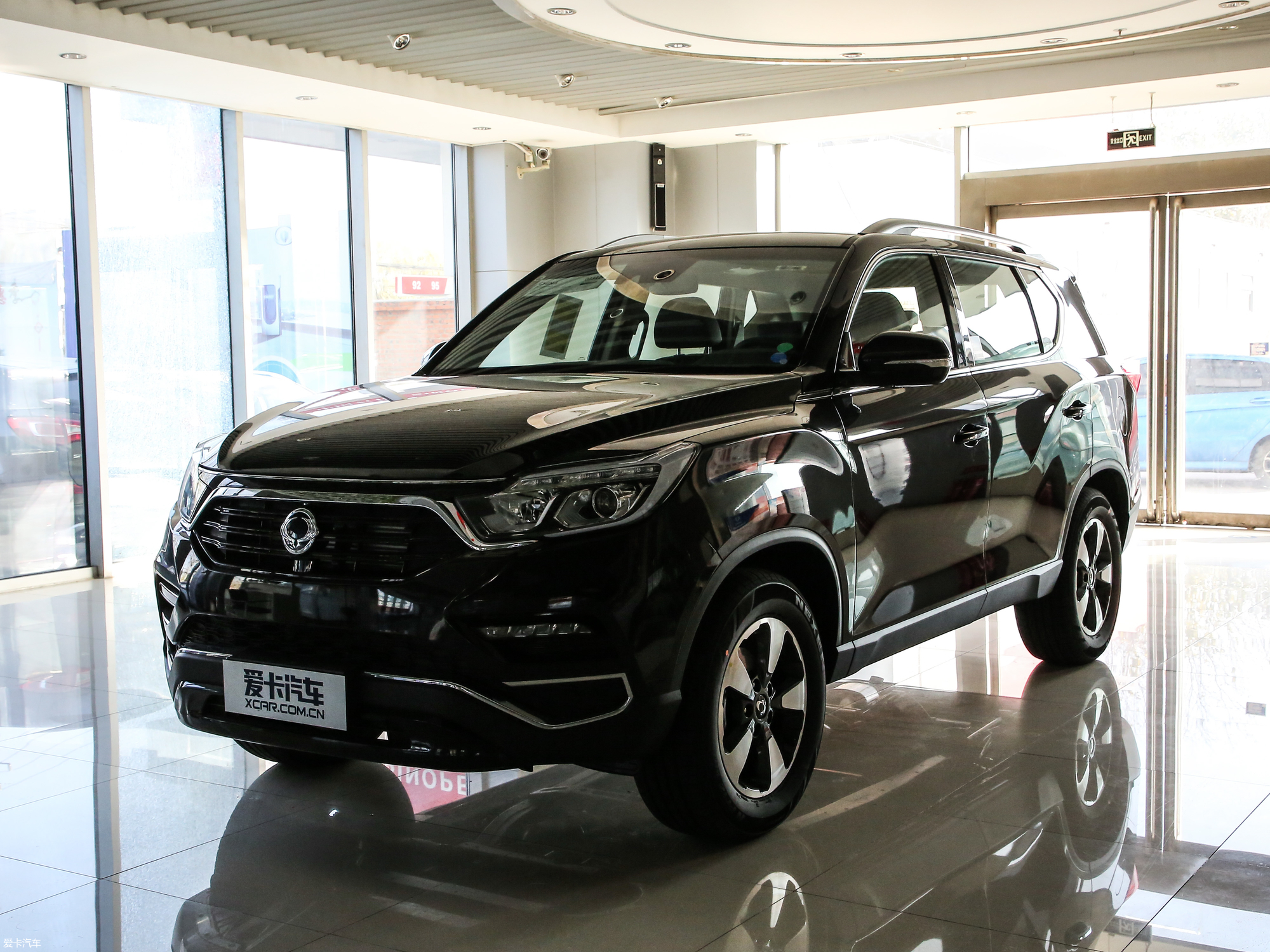 双龙suv7座柴油四驱图片