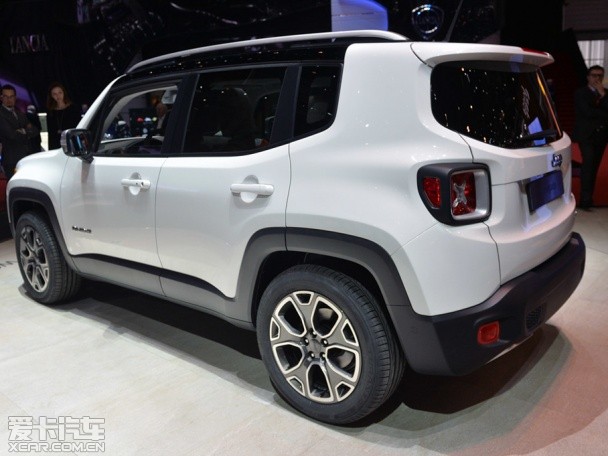 Jeep2014款自由侠