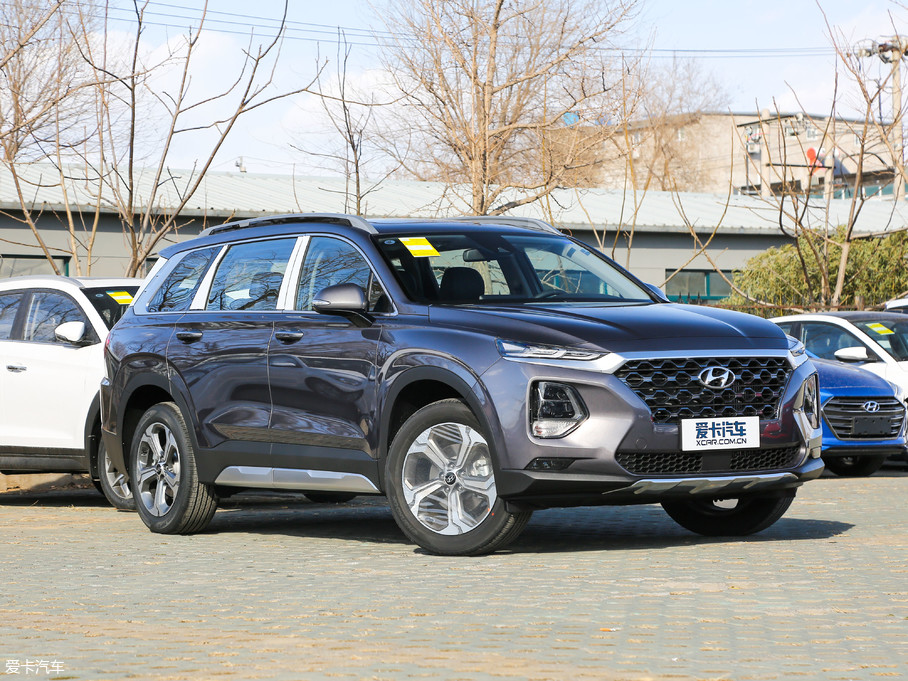 2019款全新胜达2.0t 自动两驱 低配型