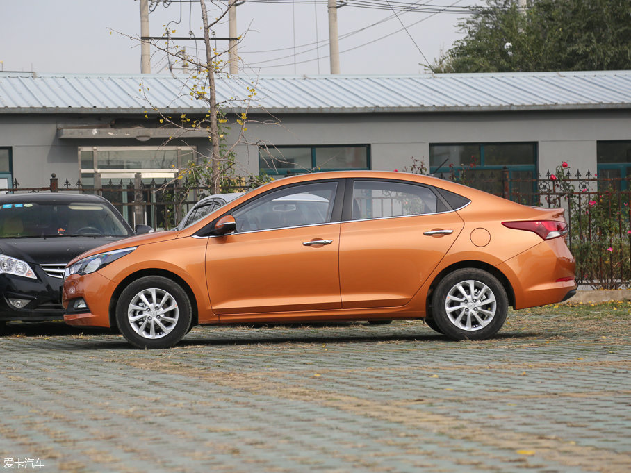 2017款悦纳1.4l 自动精英版top