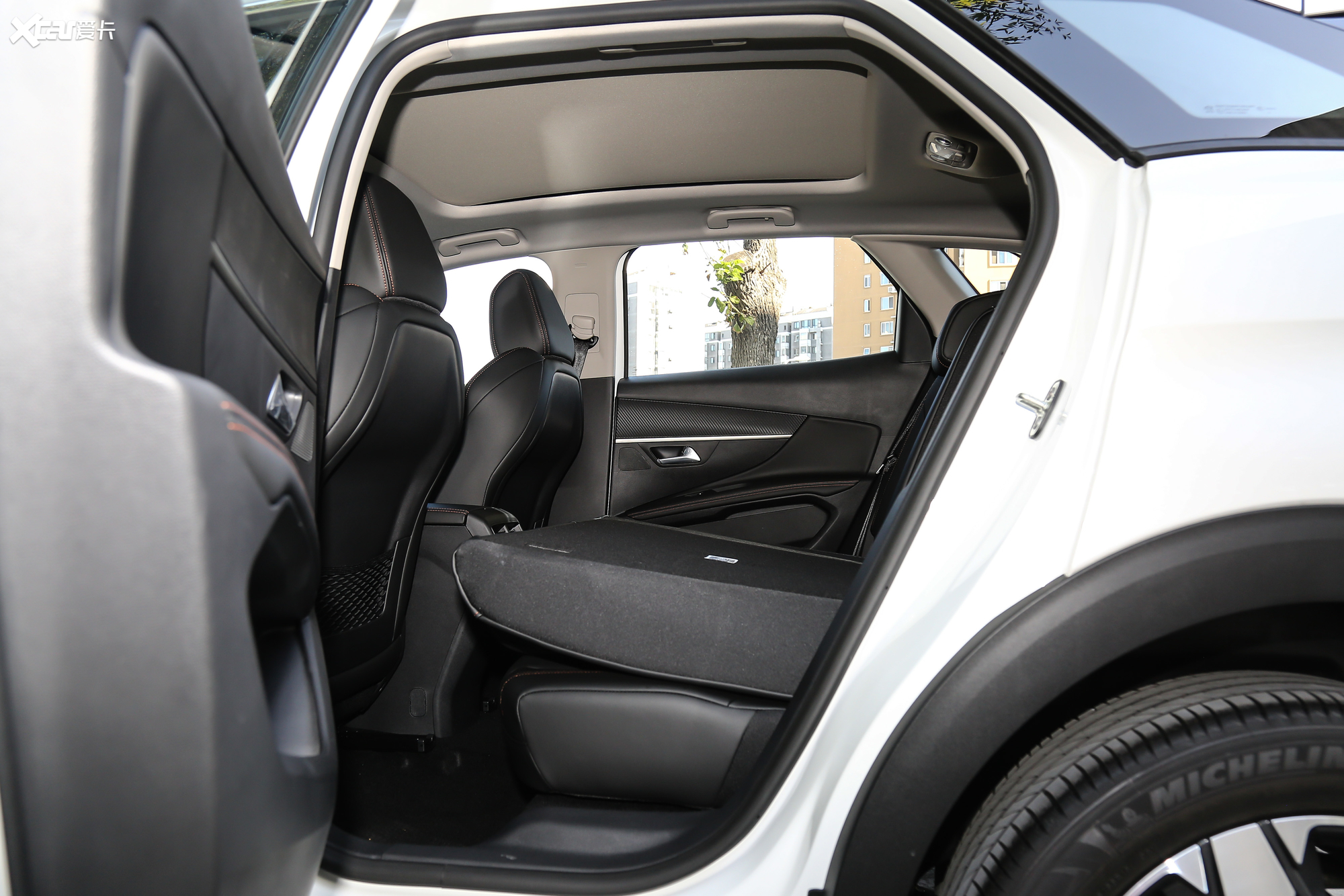 【2019款标致4008400thp 尝先版 国vi_空间座椅_6/131张图片】_汽车