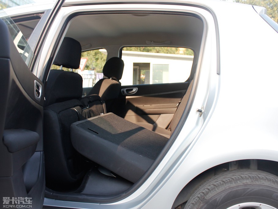 2012款标致307两厢1.6l 手动版