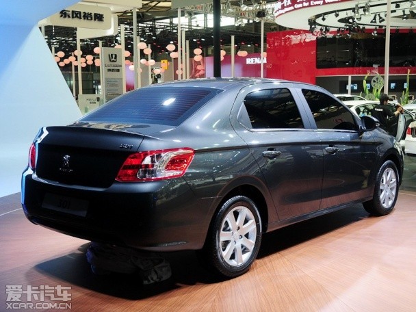 东风标致2013款标致301