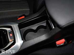东风标致2015款标致308S