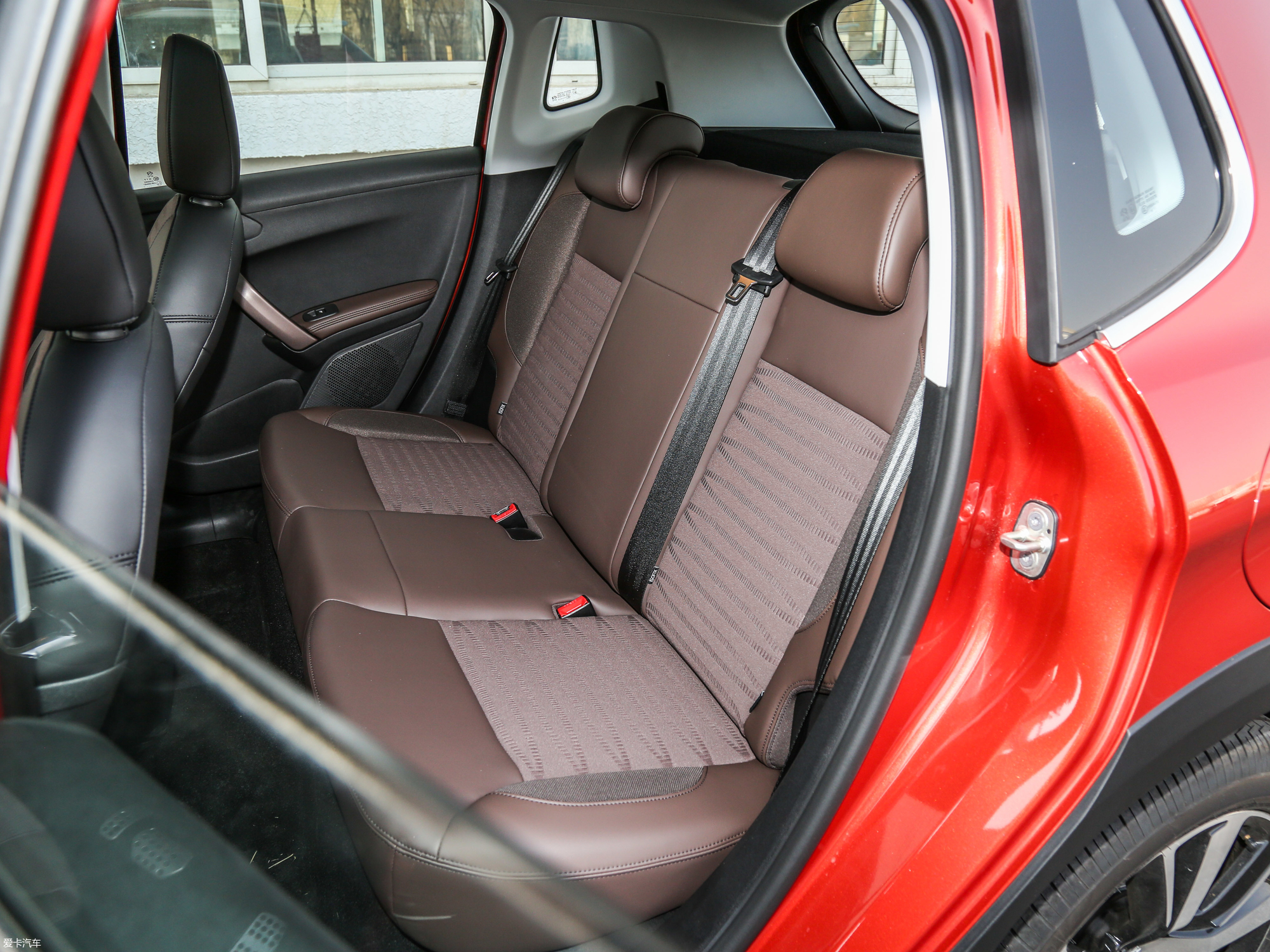 【2018款标致2008230thp 自动豪华版_空间座椅_535/1245张图片】_汽车