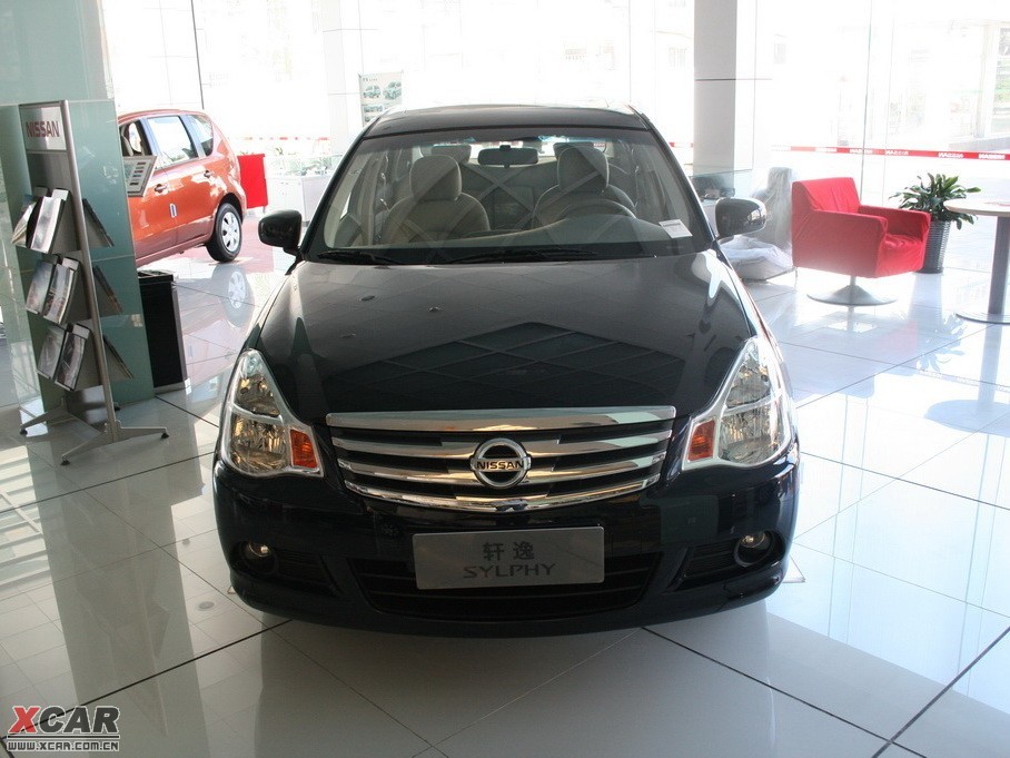 2010款轩逸经典2.0l cvt 科技天窗版