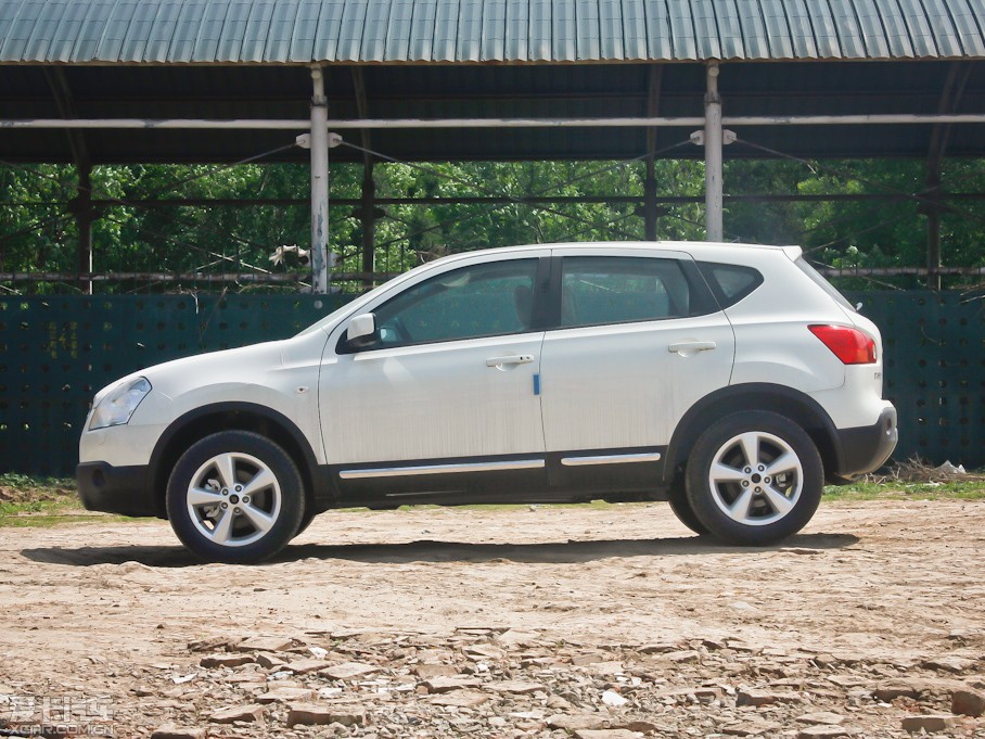 2012п 2.0XV CVT()