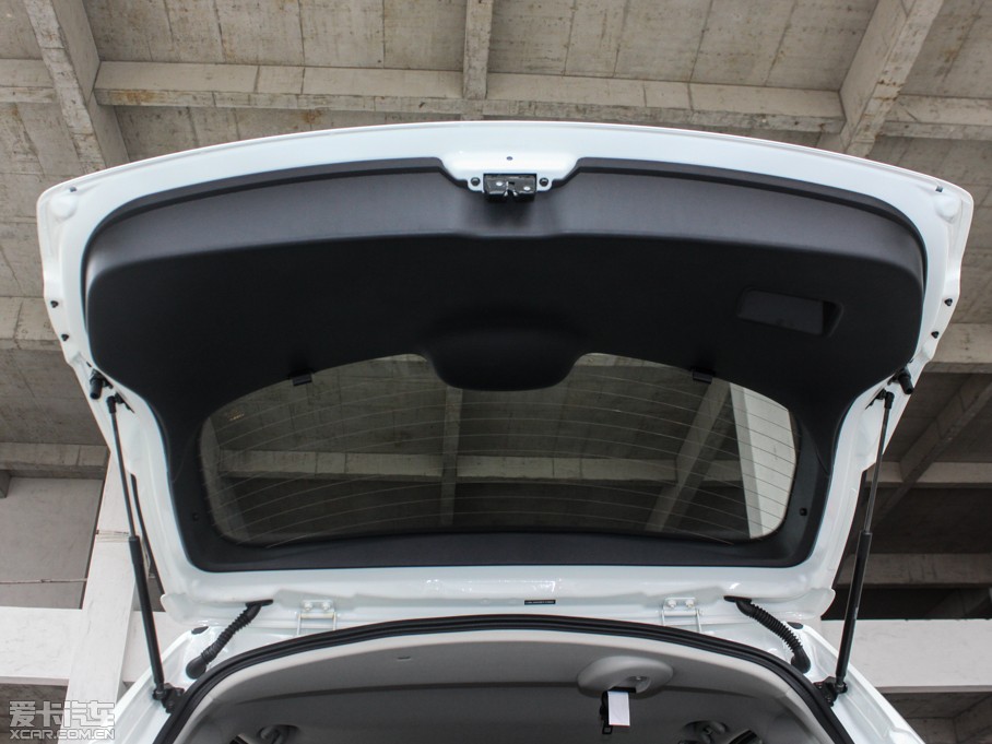 2015п 2.0XV CVT
