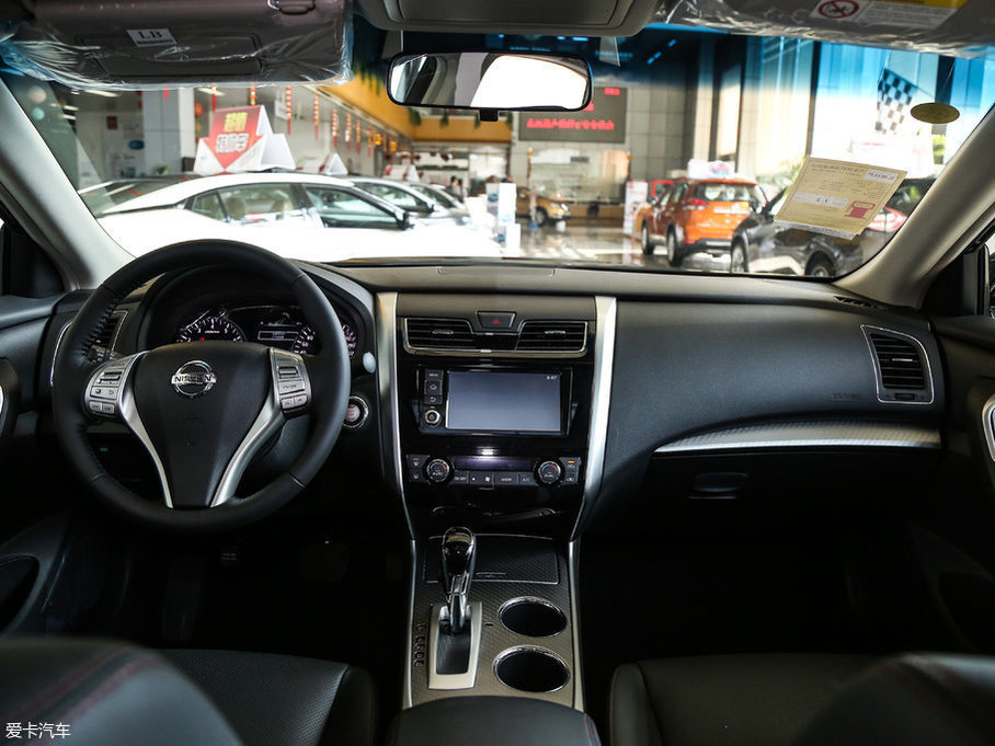 2017款天籁2.0l xl 舒适版