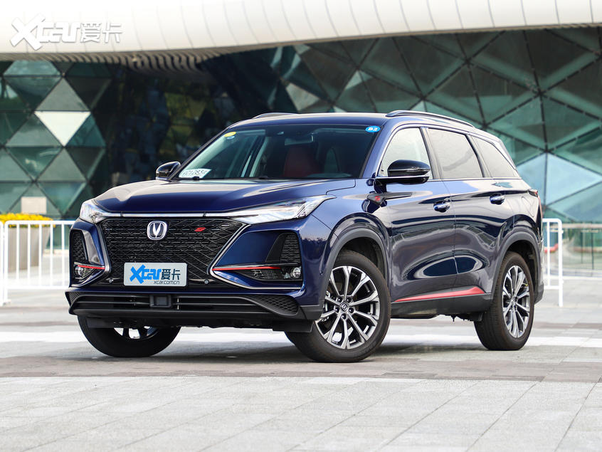 颜值控首选 成都车展重点中国品牌新车 长安乘用车2019款长安CS75