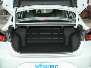 2022款EV460 智行网约版 磷酸铁锂 行李厢空间