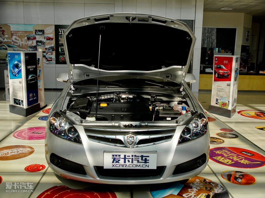 2011款长安cx30三厢1.6l 手动舒适低碳版