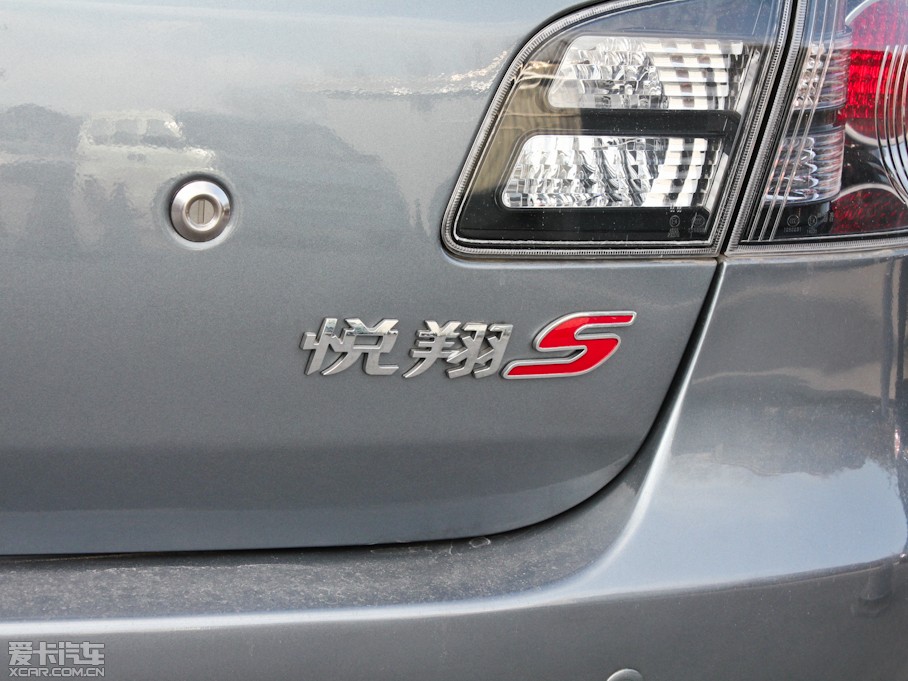 2010  1.5L ֶ˶