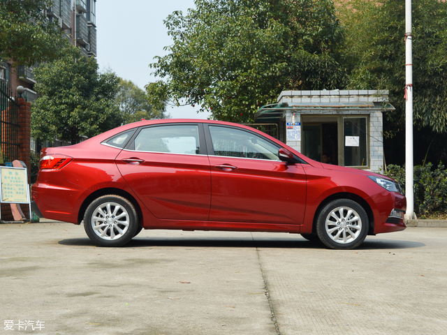 新款长安悦翔v7上市 售5.99-8.69万元