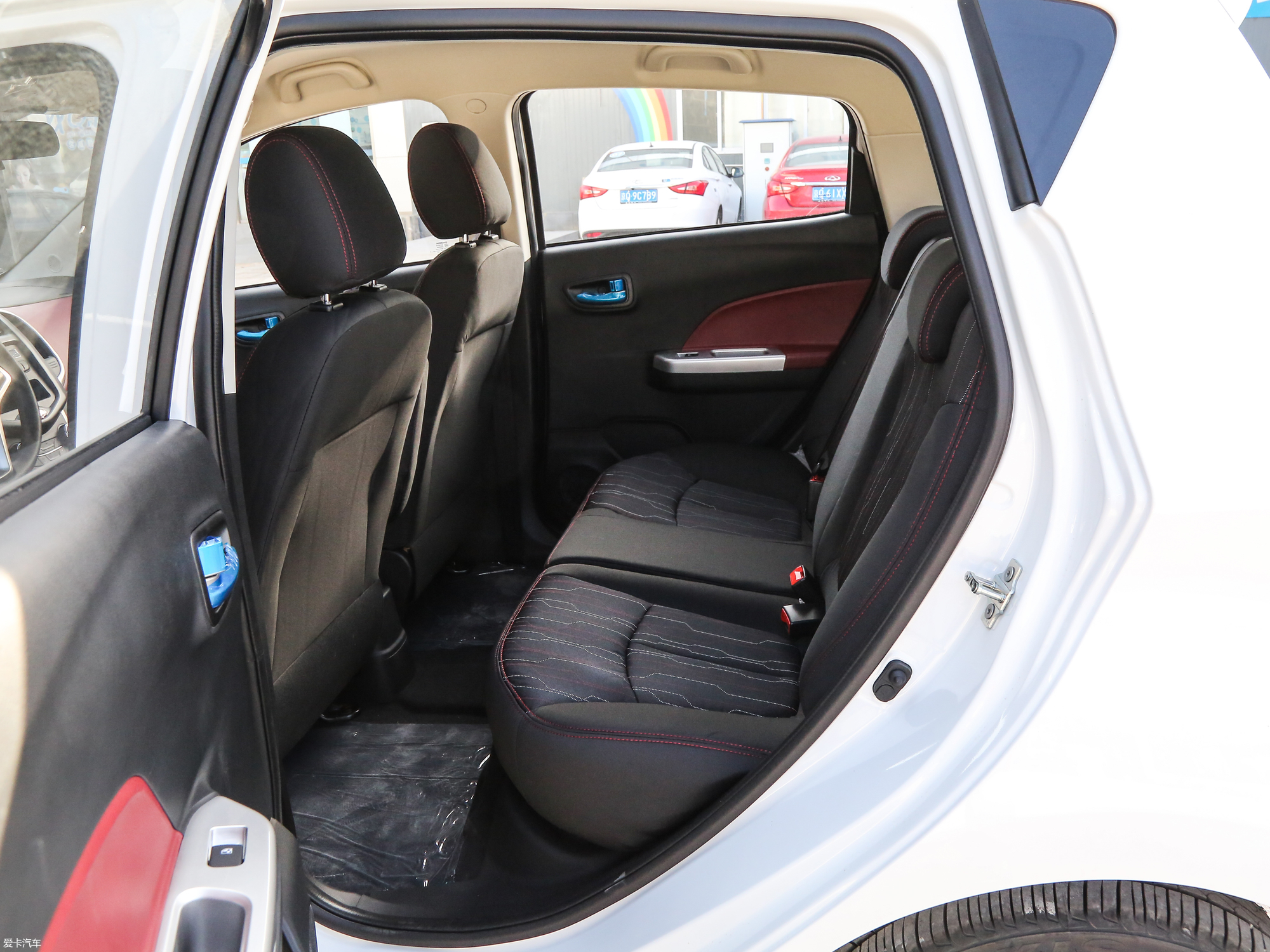 【2017款奔奔ev标准型 210km续航里程_空间座椅_30/410张图片】_汽车