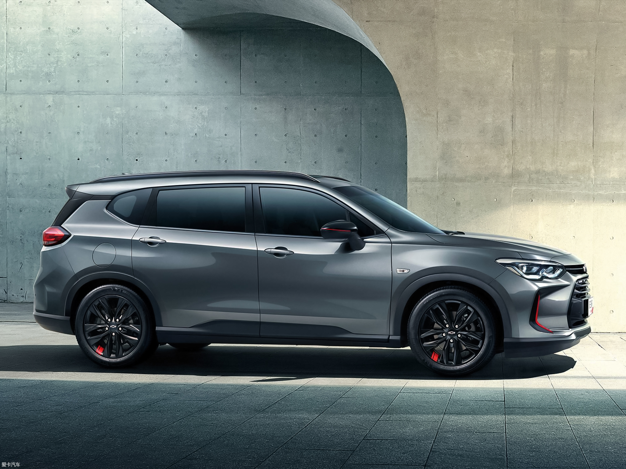 爱卡首页 汽车图片 雪佛兰 沃兰多 2018款redline 530t 自动耀享版 5