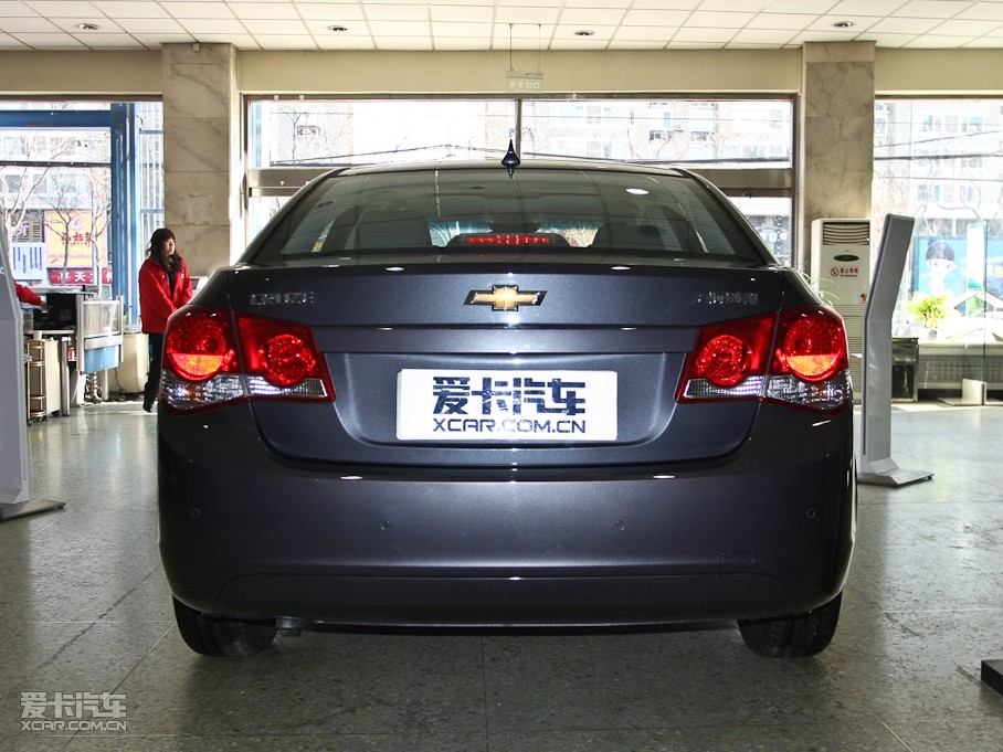 2011³ 1.6L Զ SE