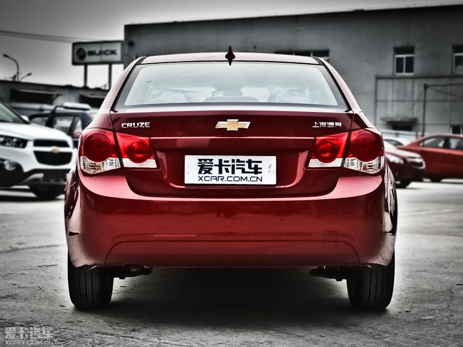 2012³ 1.6L Զ SE