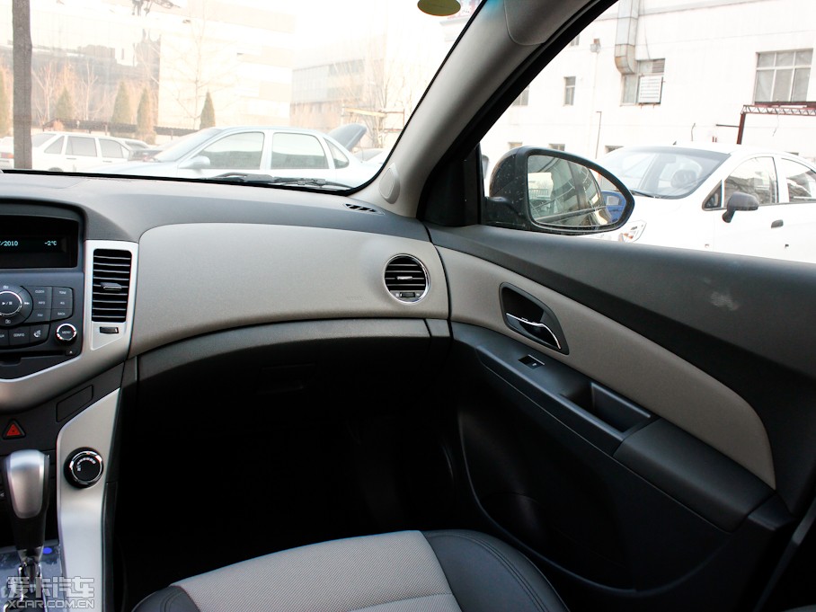 2013³ 1.6L Զ SLذ 