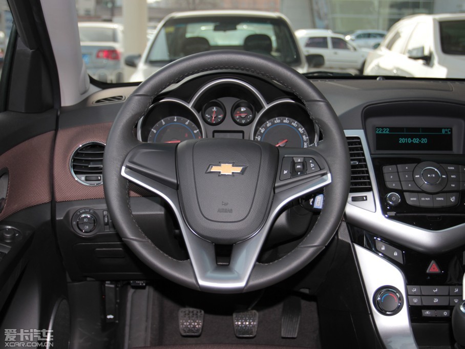 2013款科鲁兹两厢掀背 1.6l 手动豪华版