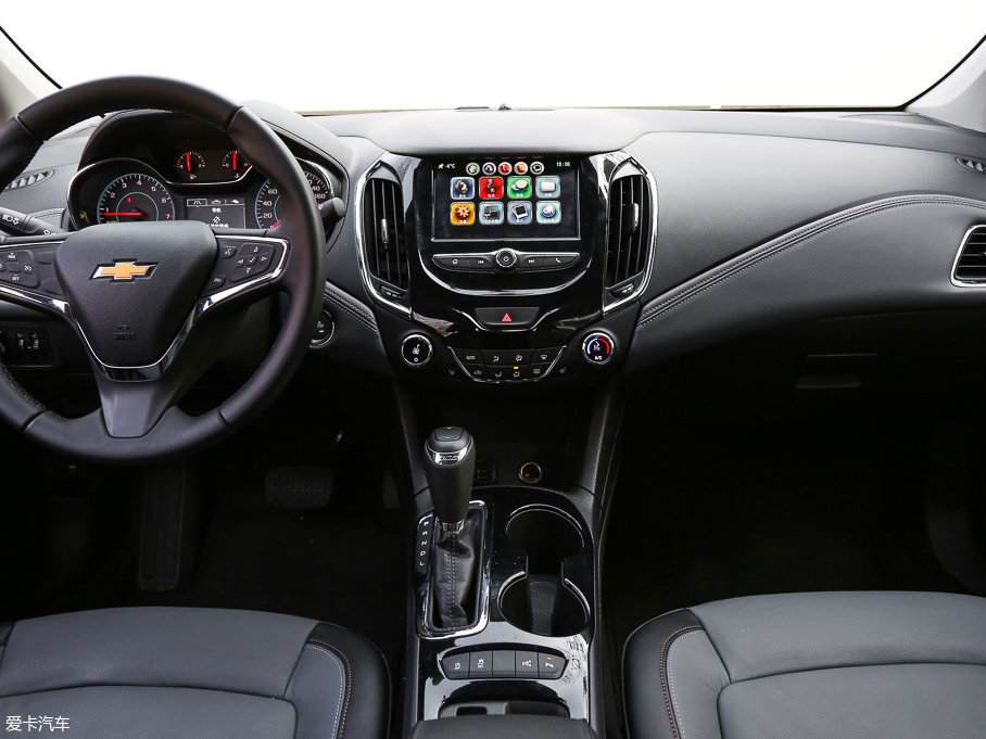 2017款科鲁兹三厢1.4t dcg领锋版