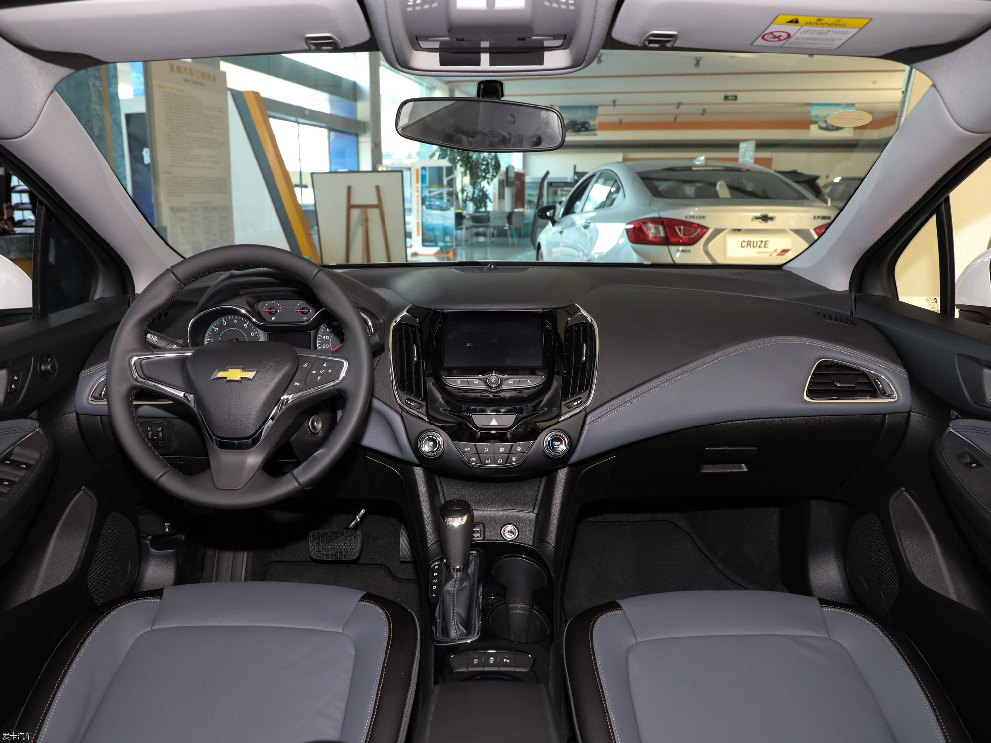 【2018款科鲁兹三厢320 自动炫锋都市版_中控区_59/245张图片】_汽车