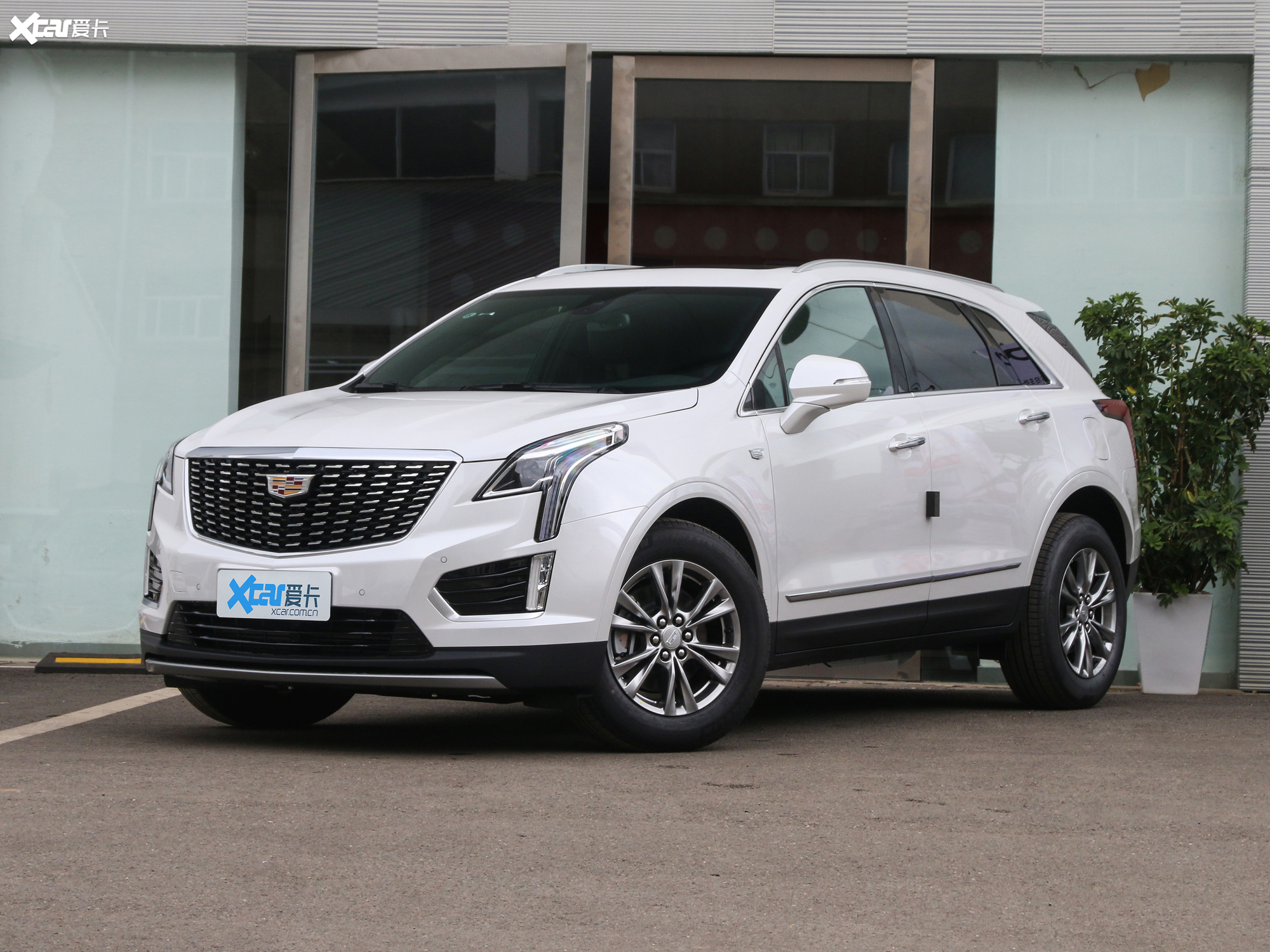 【2020款凯迪拉克xt5改款 28t 四驱豪华型_整体外观_14/2089张图片】
