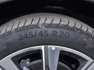 2022款28T 四驱尊贵型 轮胎尺寸