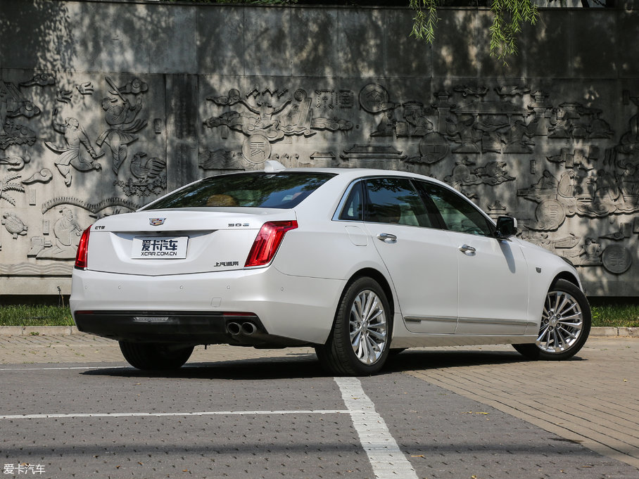 2017CT6 Plug-in 30E 
