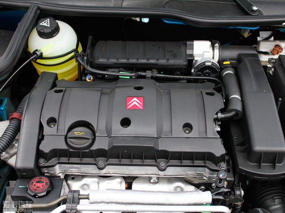 2012ѩC2 1.6L Զ˶