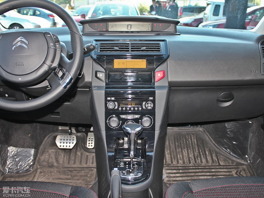 2013Cross 1.6L Զ