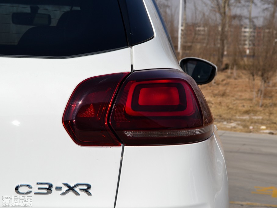 2015ѩC3-XR 1.6THP Զ