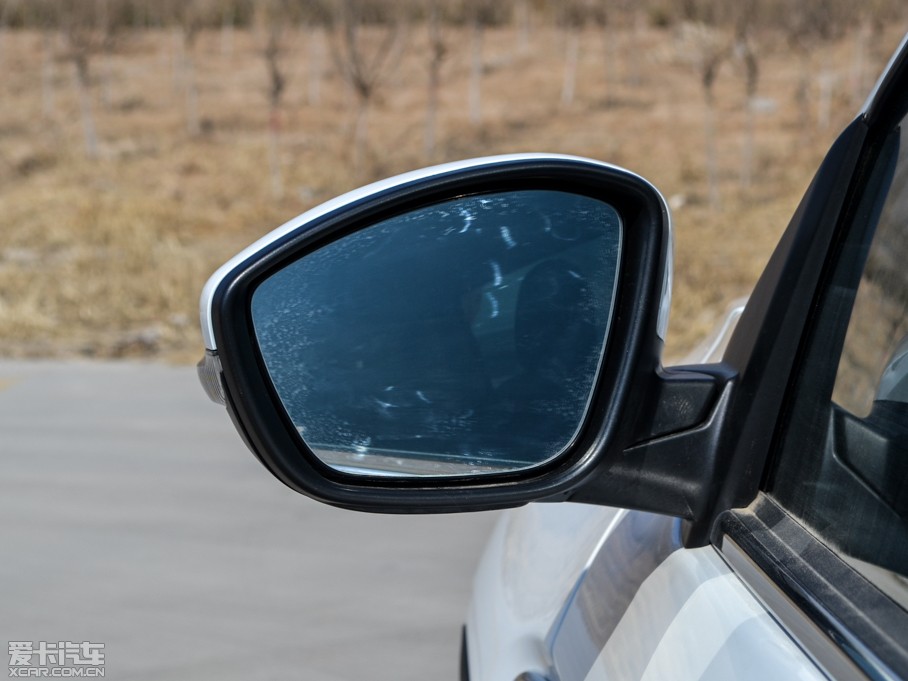 2015ѩC3-XR 1.6THP Զ
