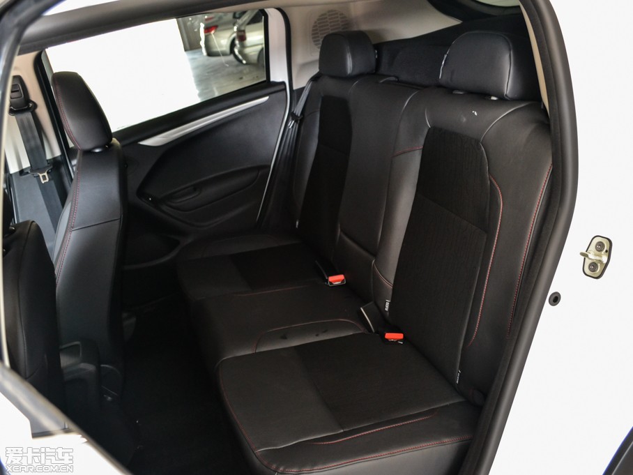 2015ѩC3-XR 1.6THP Զ