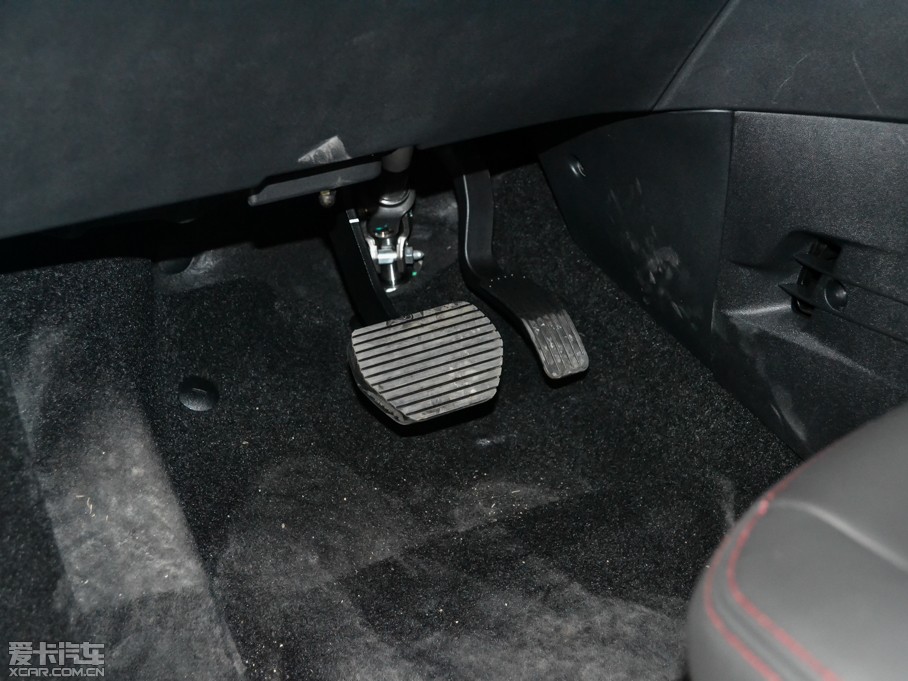 2015ѩC3-XR 1.6THP Զ