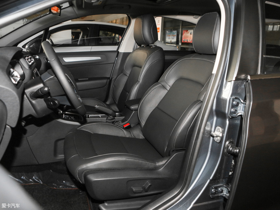 2015款雪铁龙c4l1.6thp 自动尊贵型