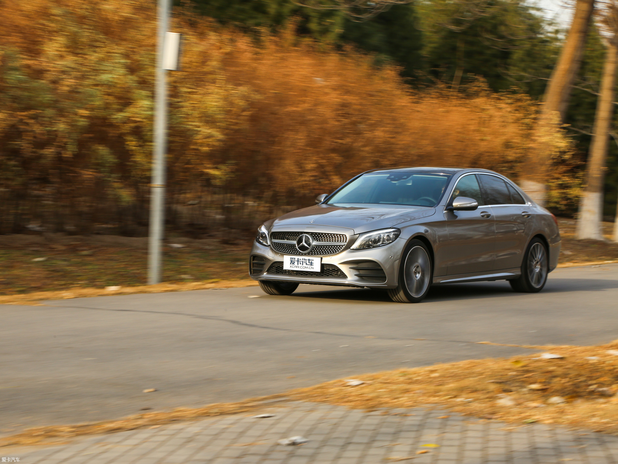 【2019款奔驰c级c 260 l 运动版_整体外观_21/501张图片】_汽车图片
