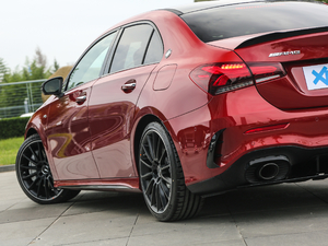 2019AMG A 35L 4MATIC 